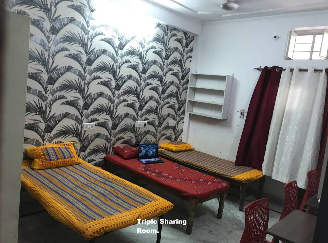 GUPTAS PG — photo 2