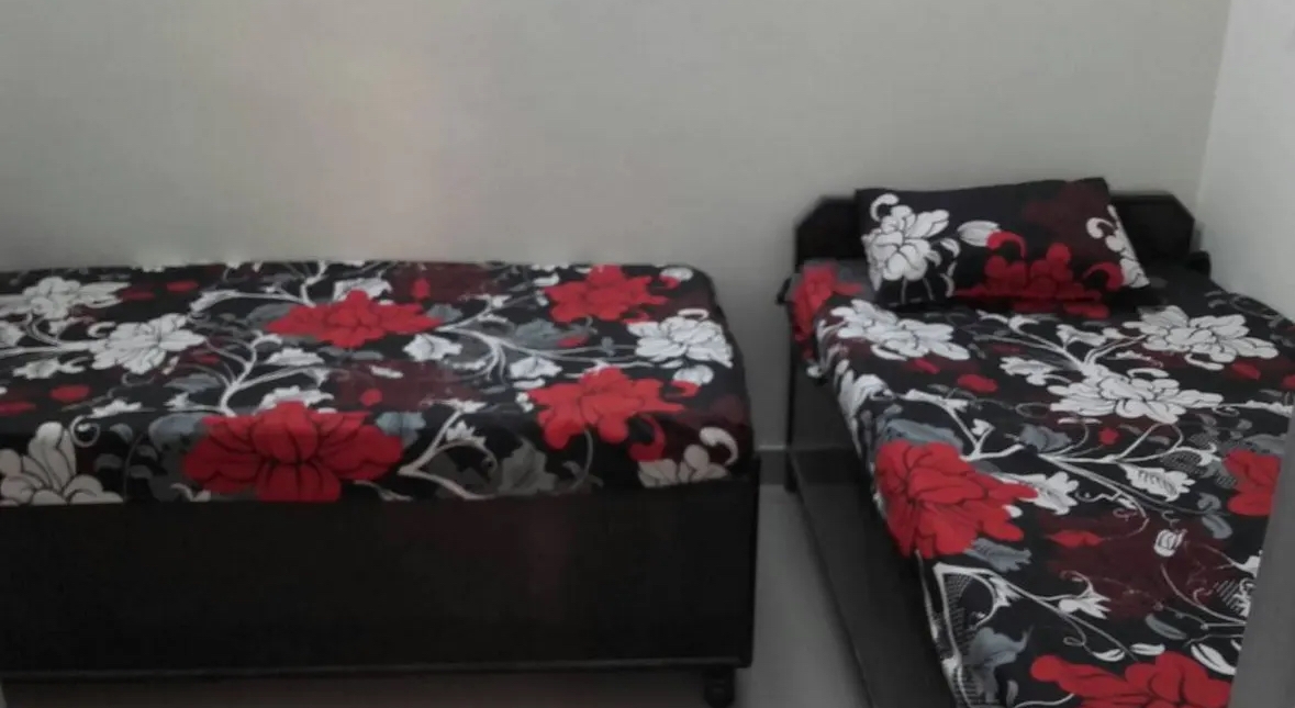 Pari ResidencyGirls Pg — photo 5