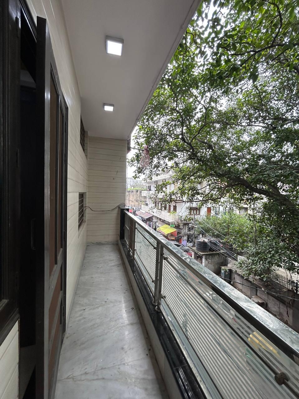DU INN SWING HOUSE BOYS PG — photo 2