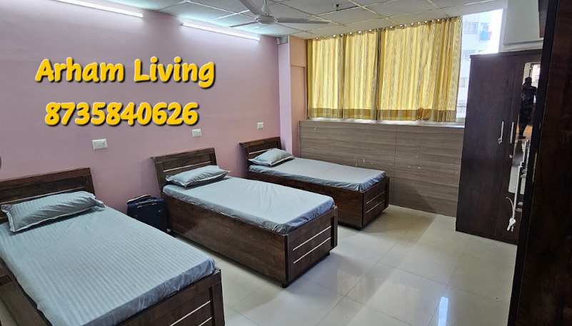 ARHAM LIVING  GIRLS PG — photo 1