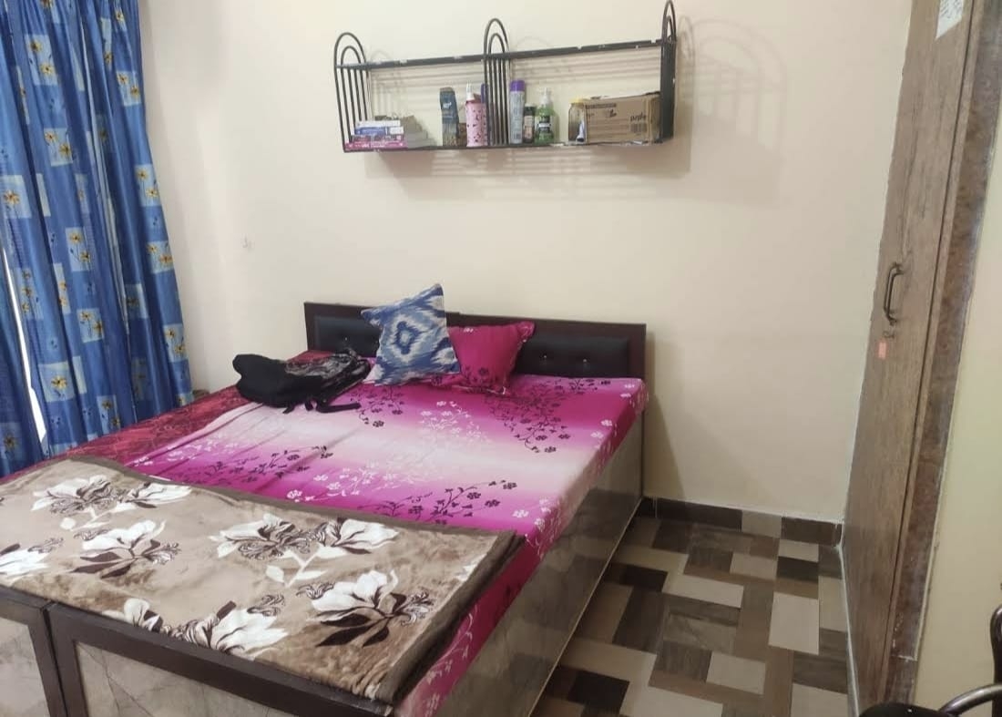 AAKARSH GIRLS PG — photo 3