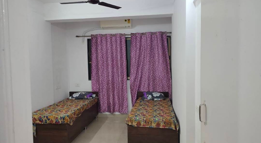 Mumbai paying guest ( khar) — photo 2