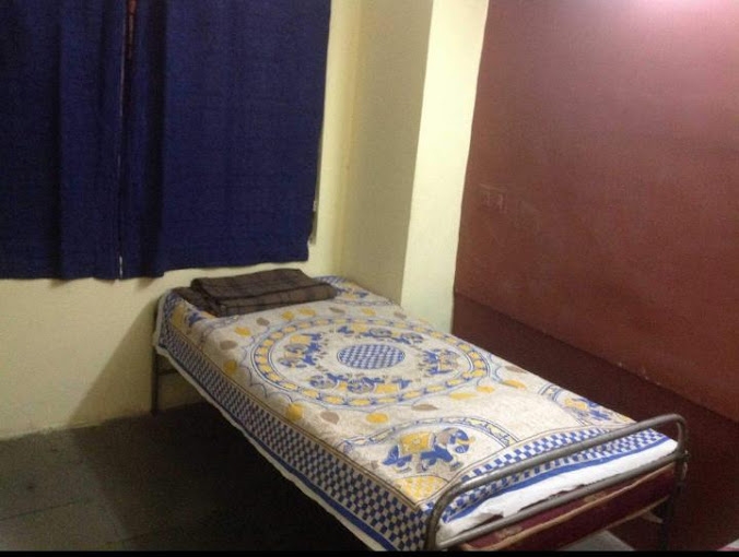 Care Paying Guest Home And Hostel — photo 2