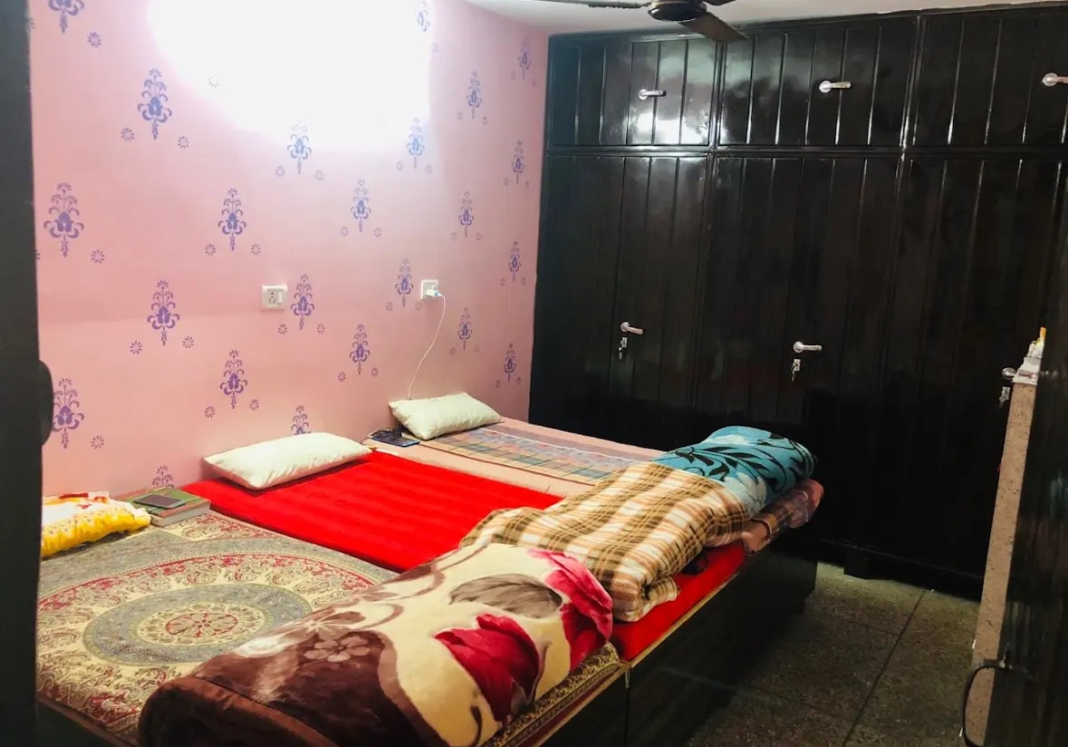 Kapoor Girls Pg — photo 3