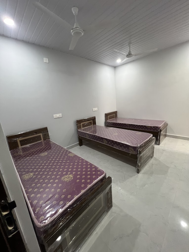 SRI LAKSHMI LUXURIOUS WOMENS PG — photo 3