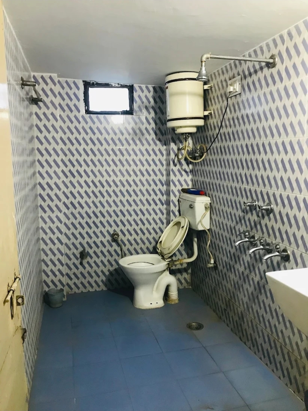 Saxena pg for boys — photo 1