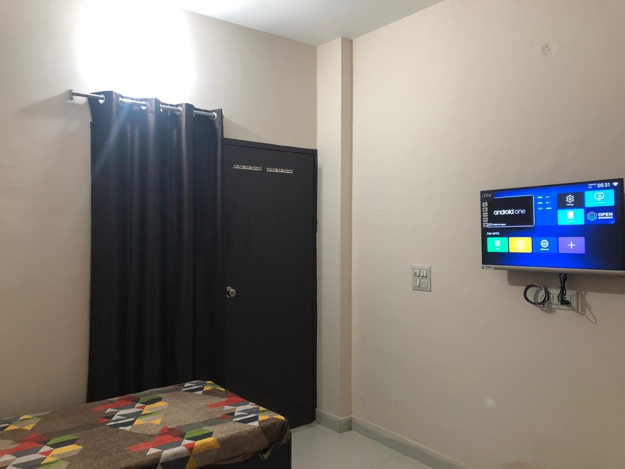 Castle Rock Youth Luxury Hostel & PG — photo 2