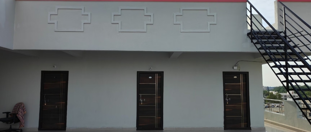 Aditya Luxury Pg Accommodation For Men S And Colive — photo 3