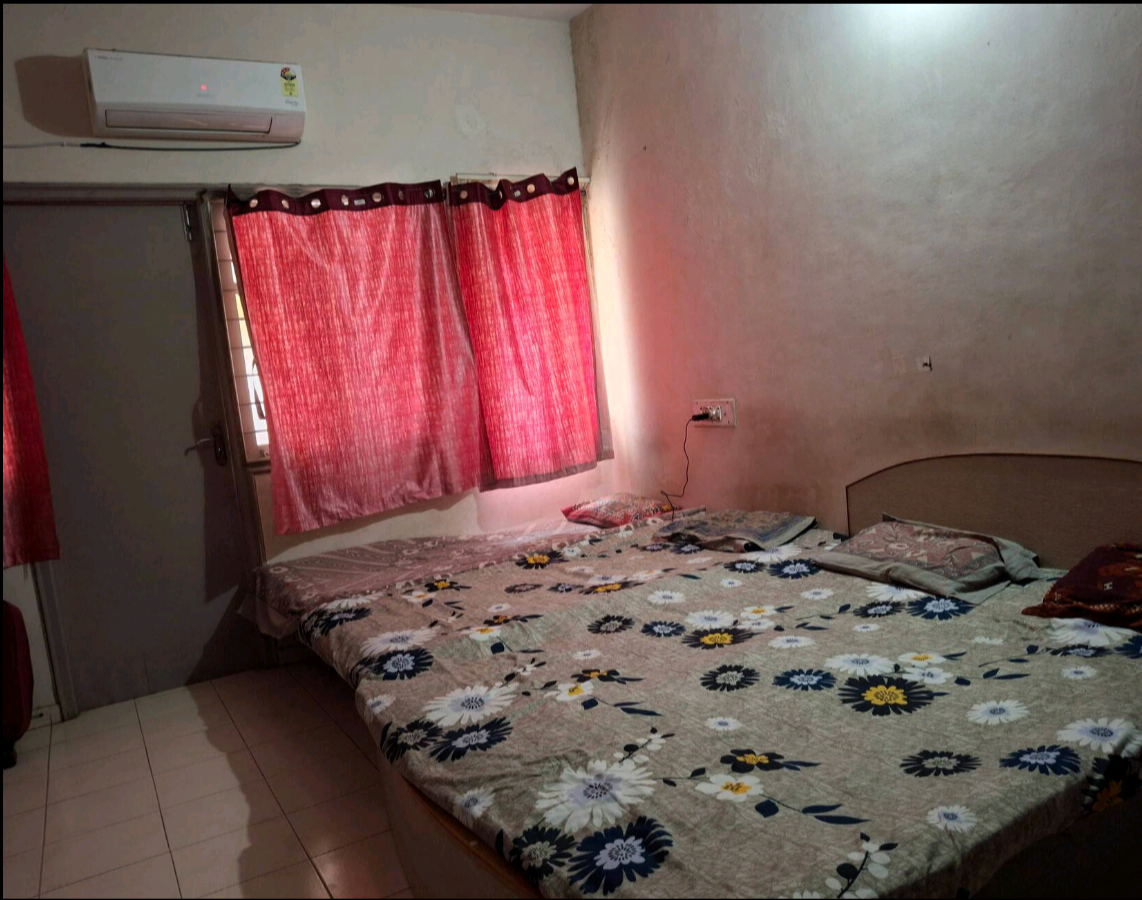Dwarkesh pg — photo 4