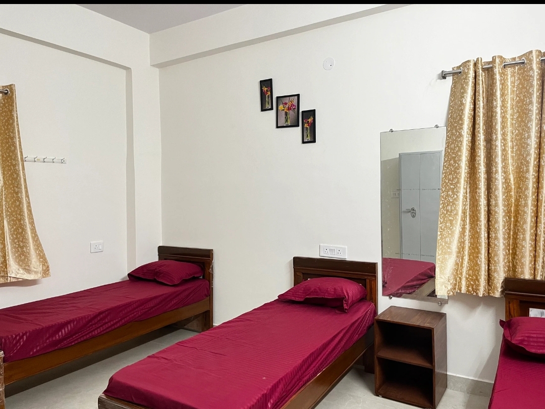 Smiley Co-living Pg For Women-Men — photo 1