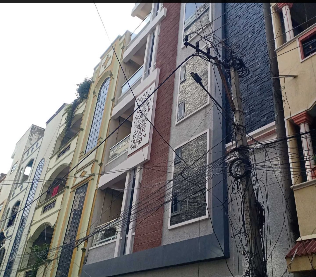 Radha Krishna Women's Luxury PG Accommodation — photo 1