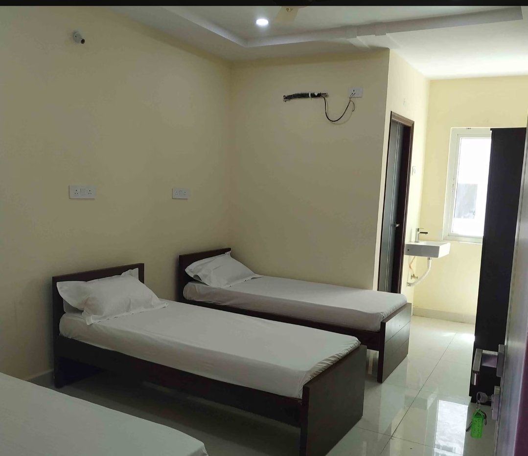 Live Well Luxury Pg Services — photo 3
