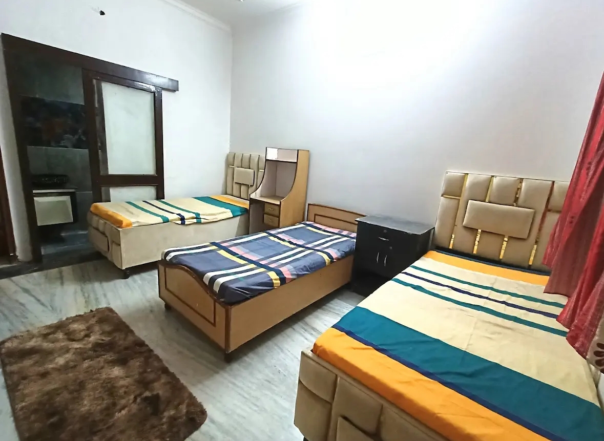 Manmeet Girls House — photo 1