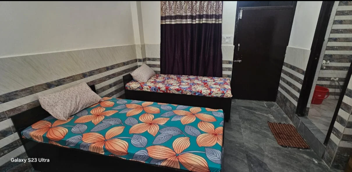 S.K Enterprises paying Guest — photo 1