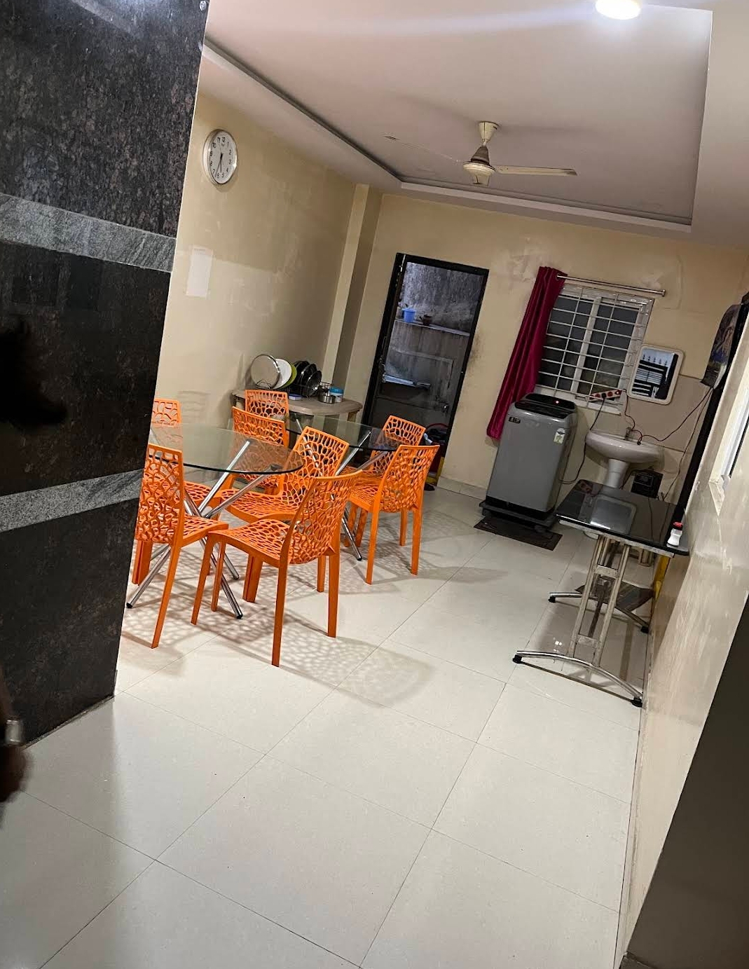 AKSHATHA luxury women's hostel — photo 1