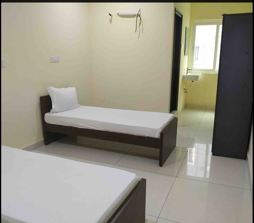 Live Well Luxury Pg Services — photo 2