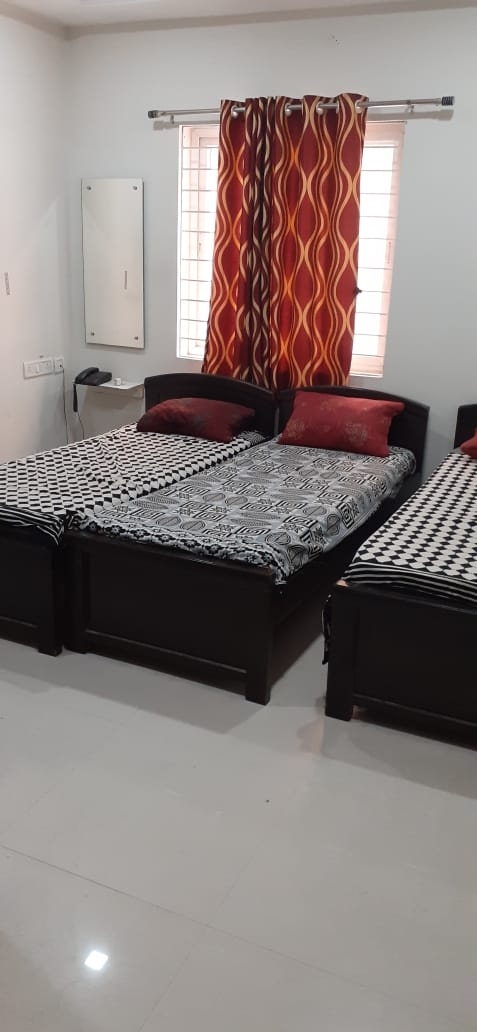 Sreya exicutive women's hostel — photo 1