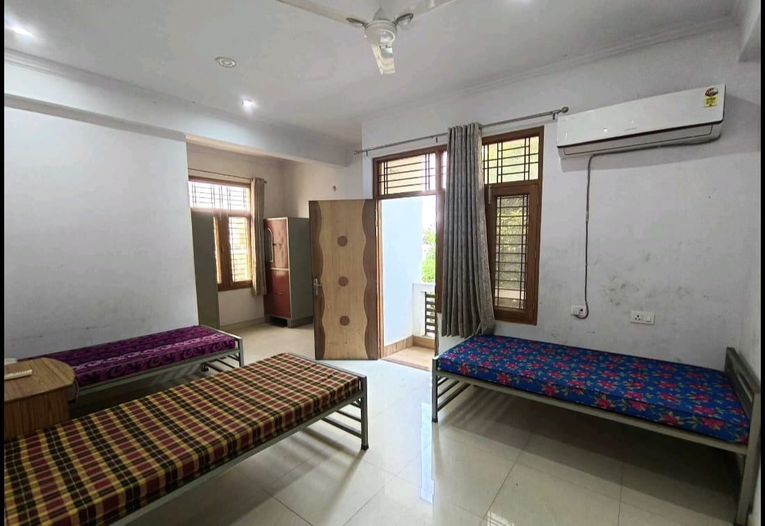 Shaanvi Boys Pg — photo 2