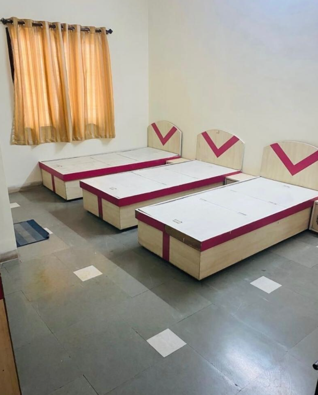 Rachana Niketan girls pg — photo 2