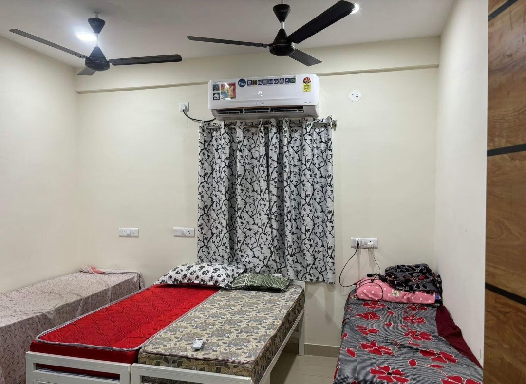 Sri Sai Ladies Deluxe Hostel — photo 5