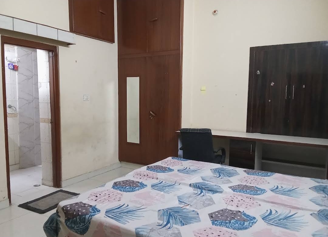 Shree Krishna Boys (hostel) — photo 5