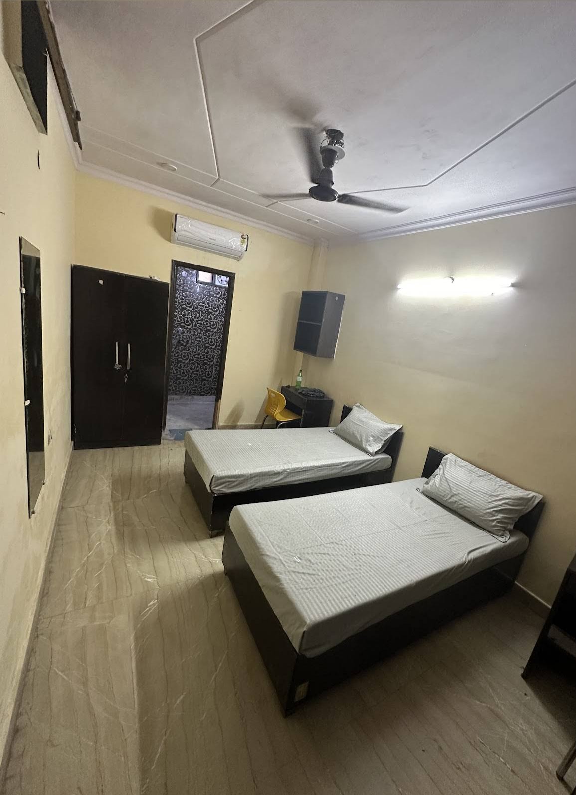 NOIDA PRINCE PG — photo 2
