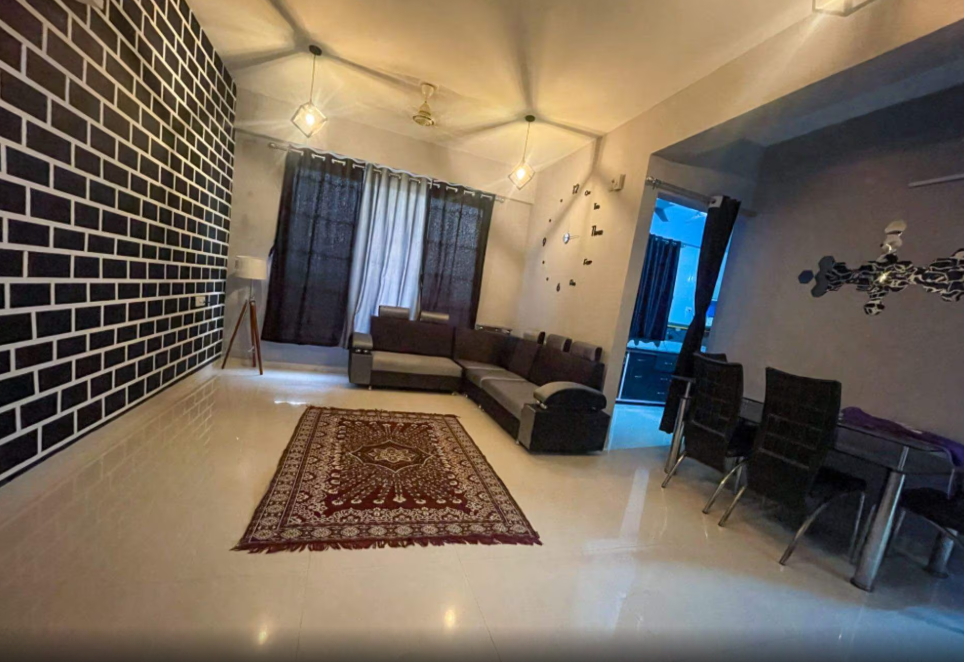 ACCURATE  ACCOMMODATION — photo 1