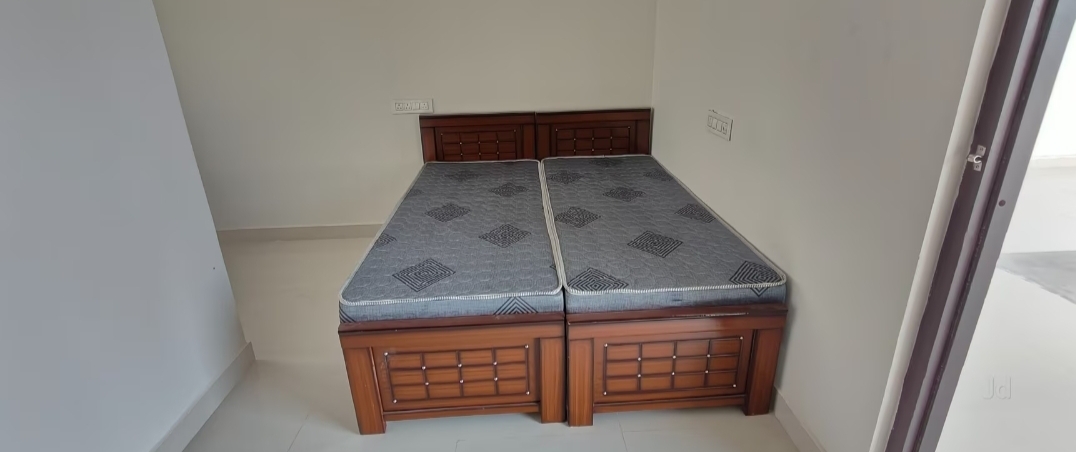 Aditya Luxury Pg Accommodation For Men S And Colive — photo 2