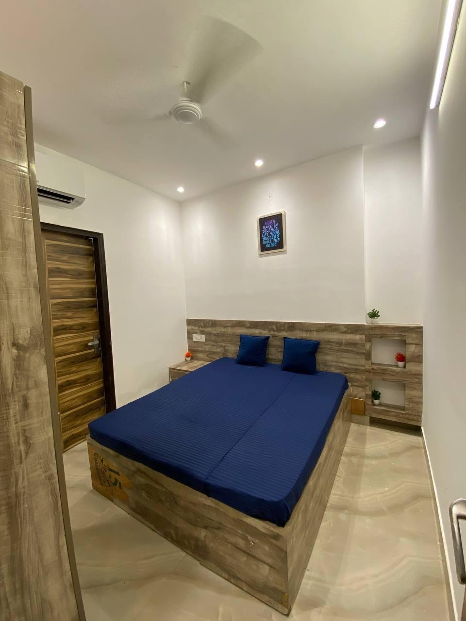 DU INN blue house boys PG — photo 2