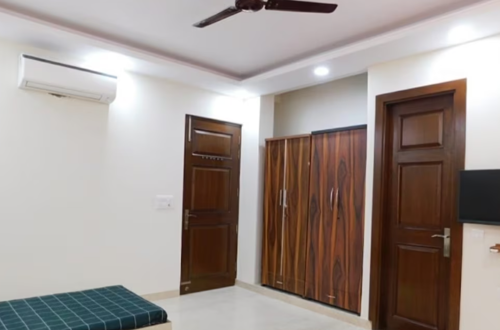 JAGDAMBA PG — photo 1
