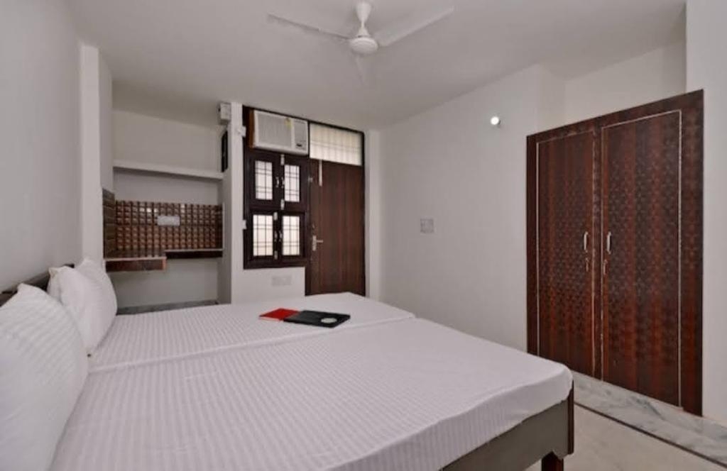 Royal guest house and pg — photo 1