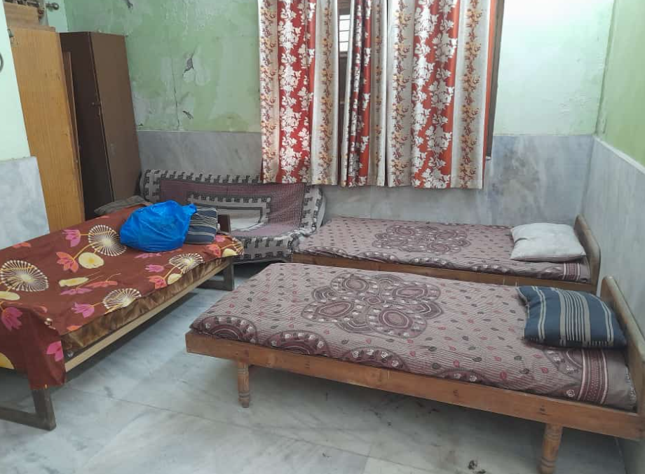 NR PAYING GUEST — photo 2