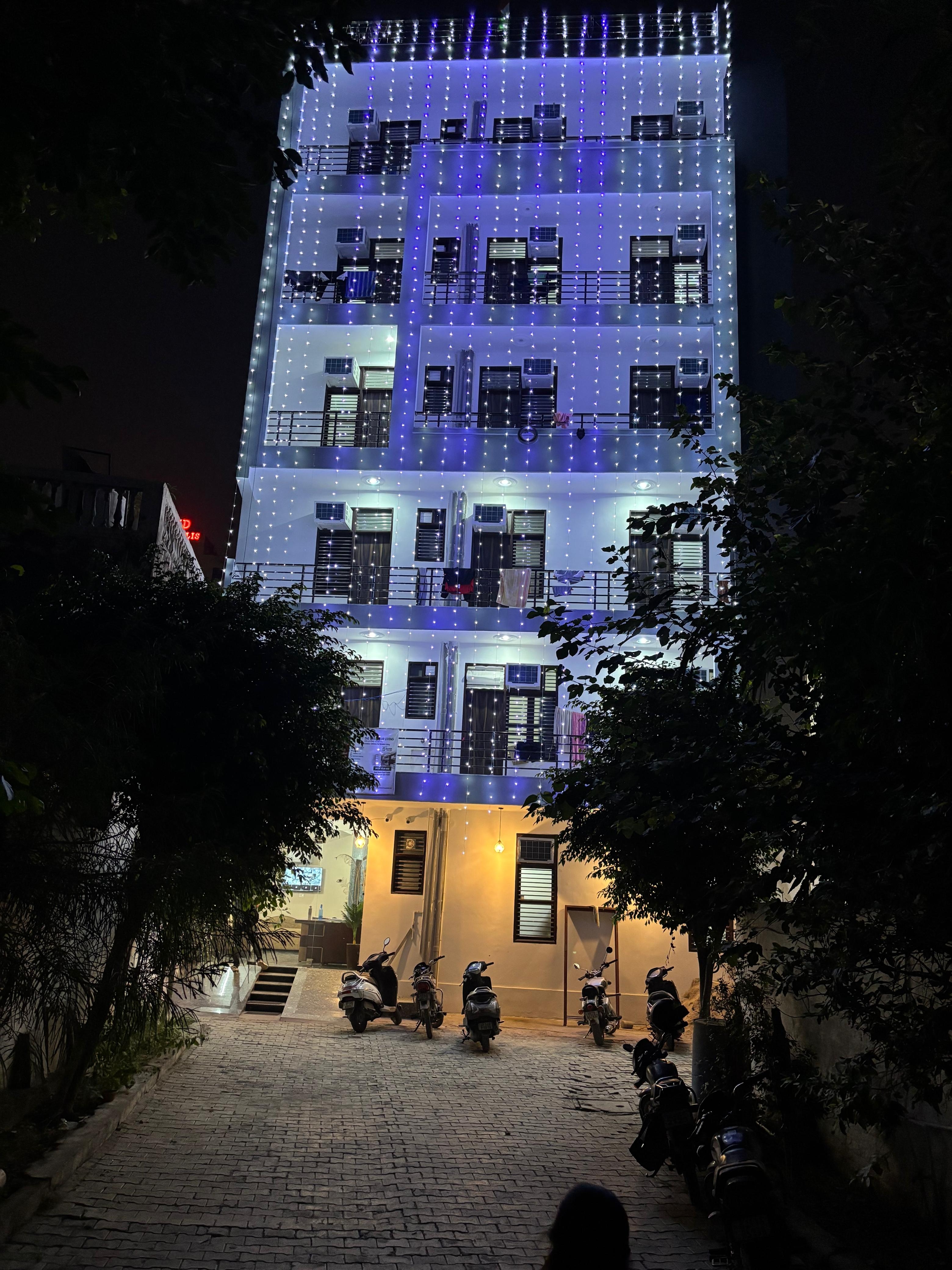 The grandeur living — photo 2