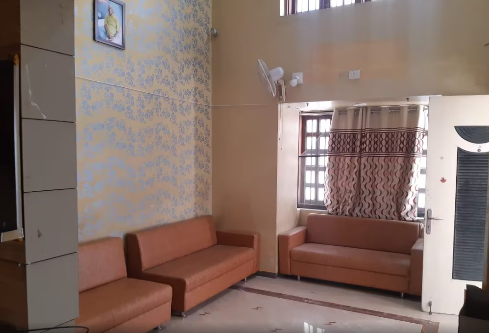 JANAM PAYING GUEST — photo 1