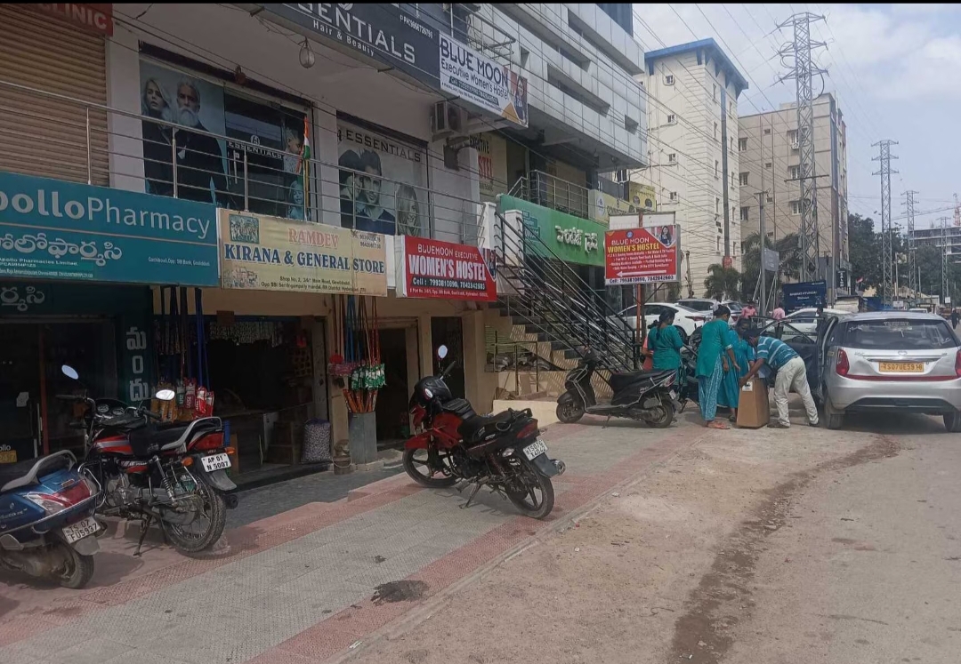 Blue Moon Executive Women's Hostel — photo 1