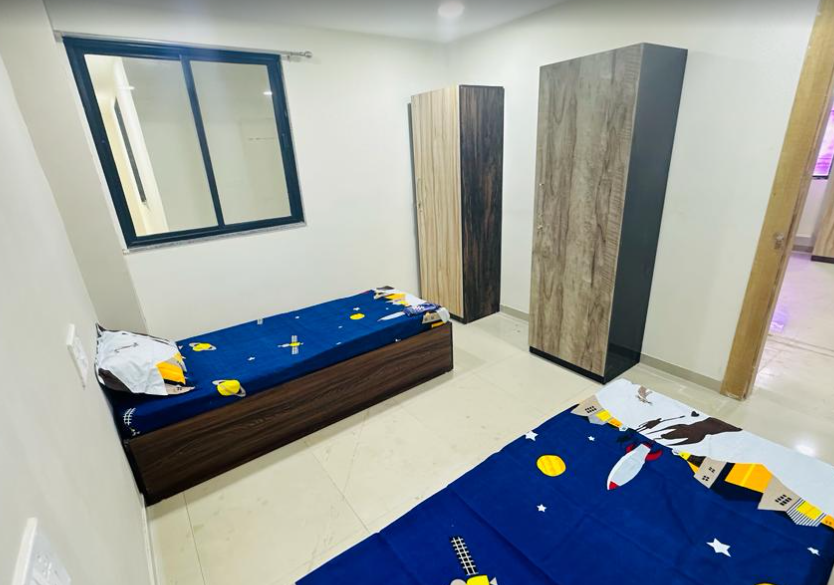 JOV LIVING PG — photo 2