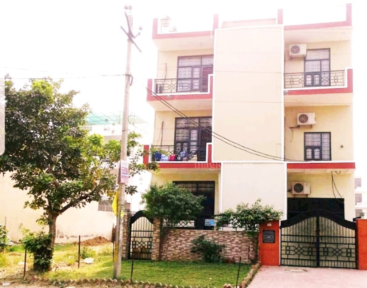 Yadav girls pg — photo 3