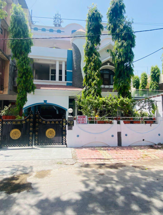 Rachana Niketan girls pg — photo 3