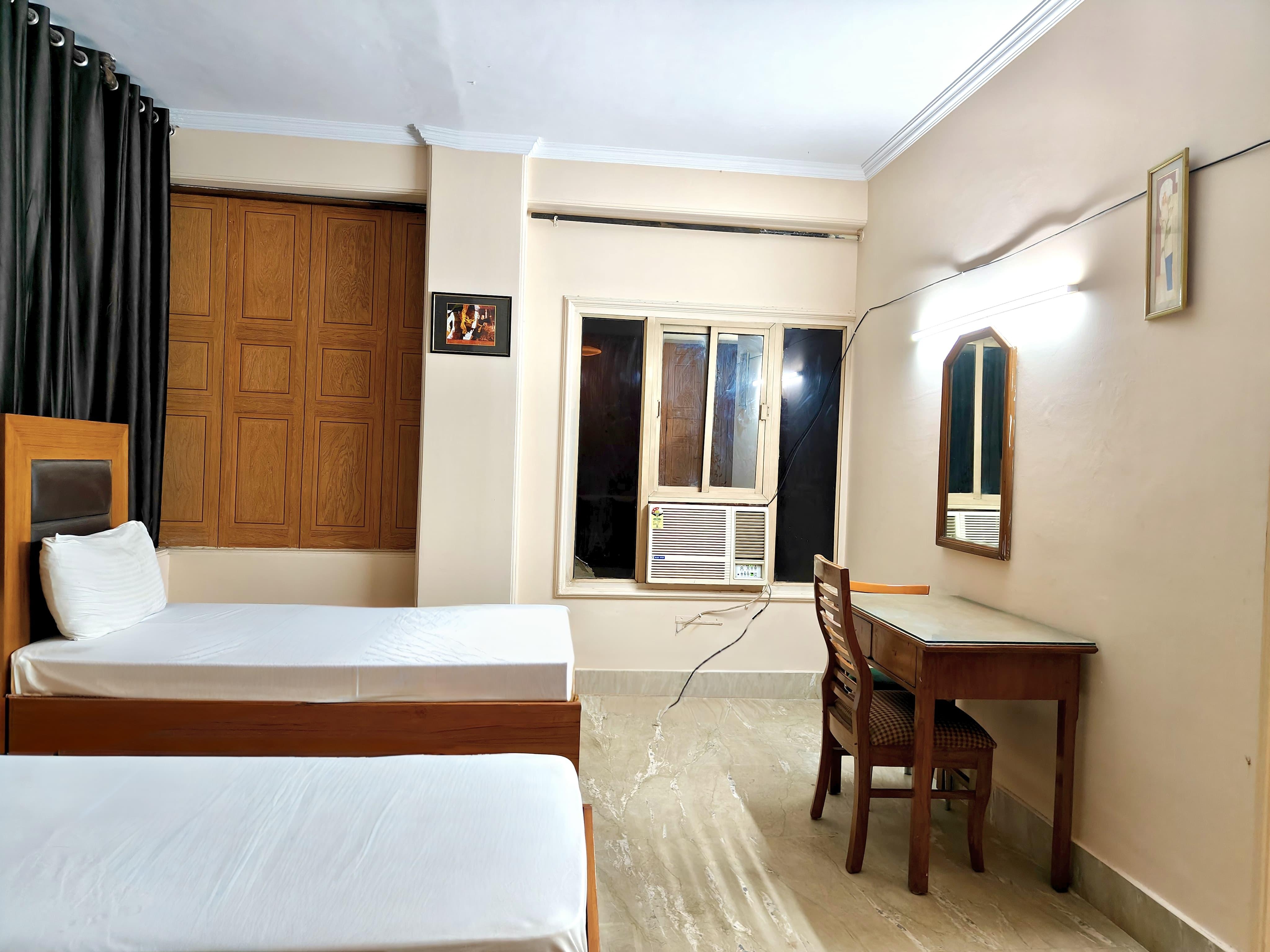 Aggarwal's PG — photo 2