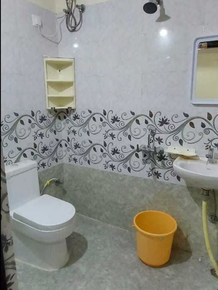 Eshwar Grand Men's PG — photo 5