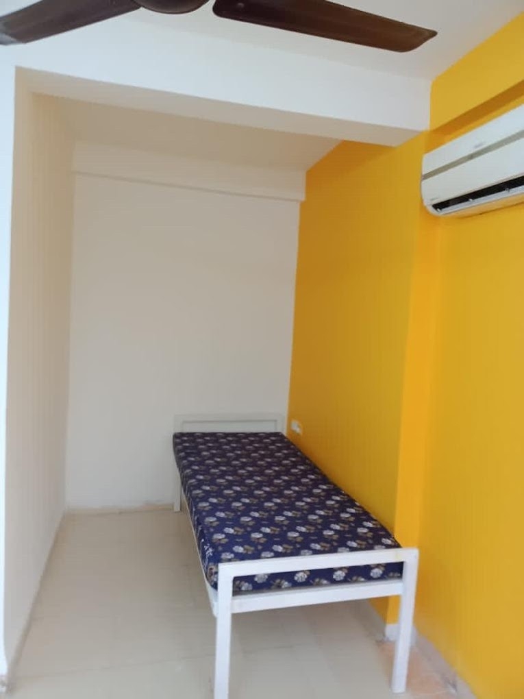 Good Room - Boys Luxury Hostel — photo 2