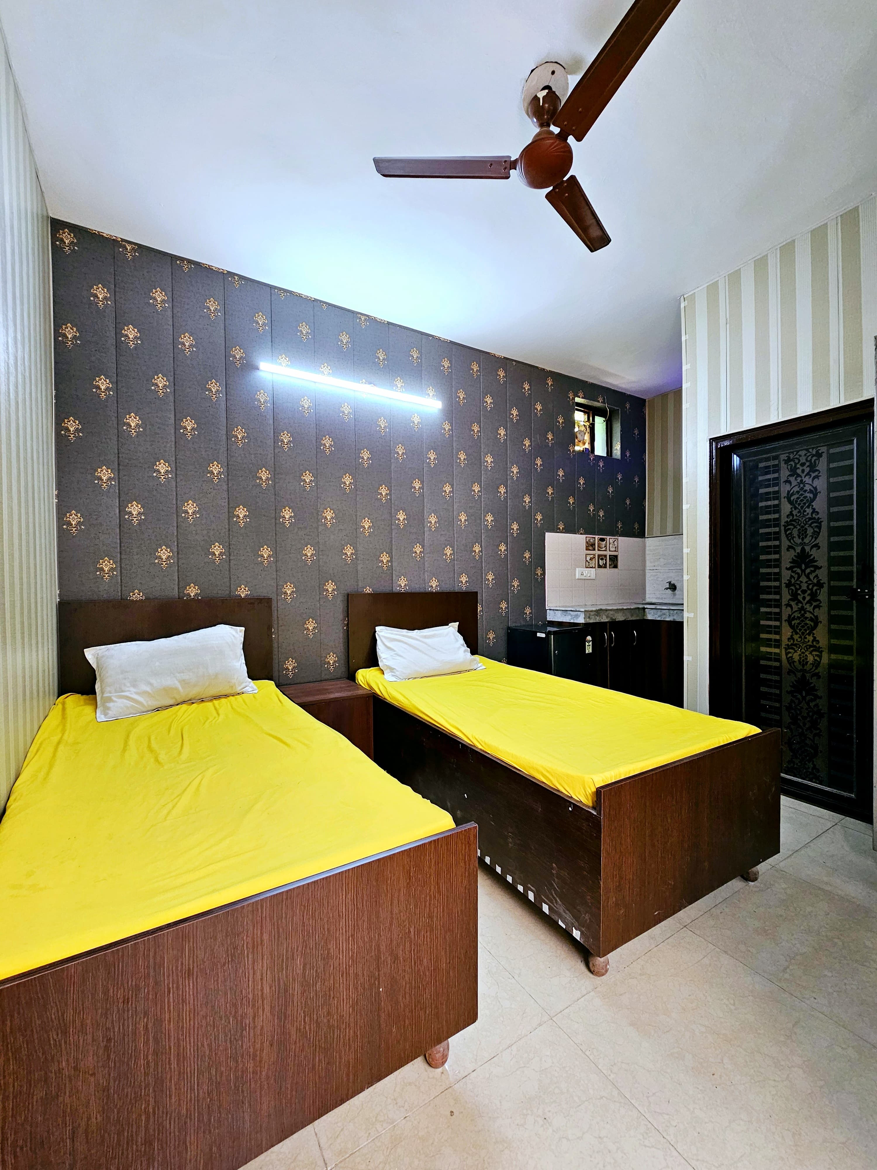 AMRIT RESIDENCY — photo 3