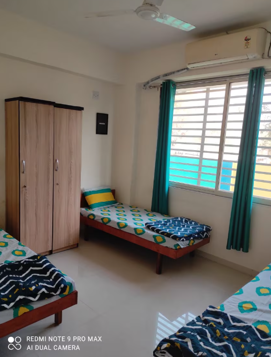 CRYSTAL PG & HOSTEL — photo 5