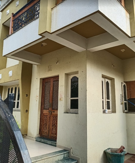 GREEN   HOME GIRLS PG — photo 2