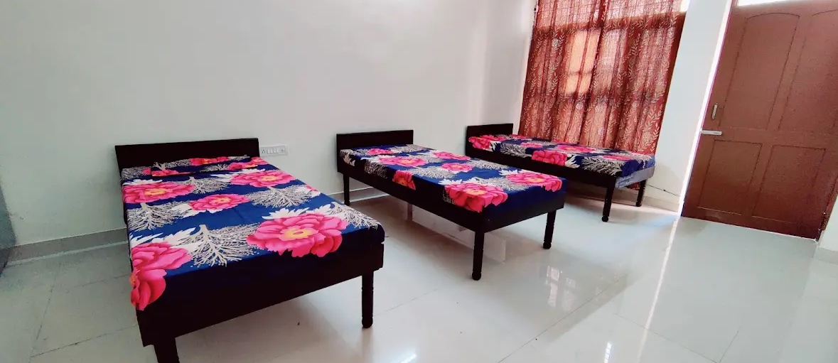 Shyam Pg For Girls and Boys — photo 1