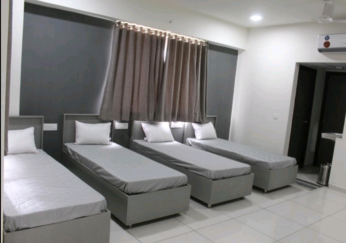 Laving hostel and Way life — photo 4