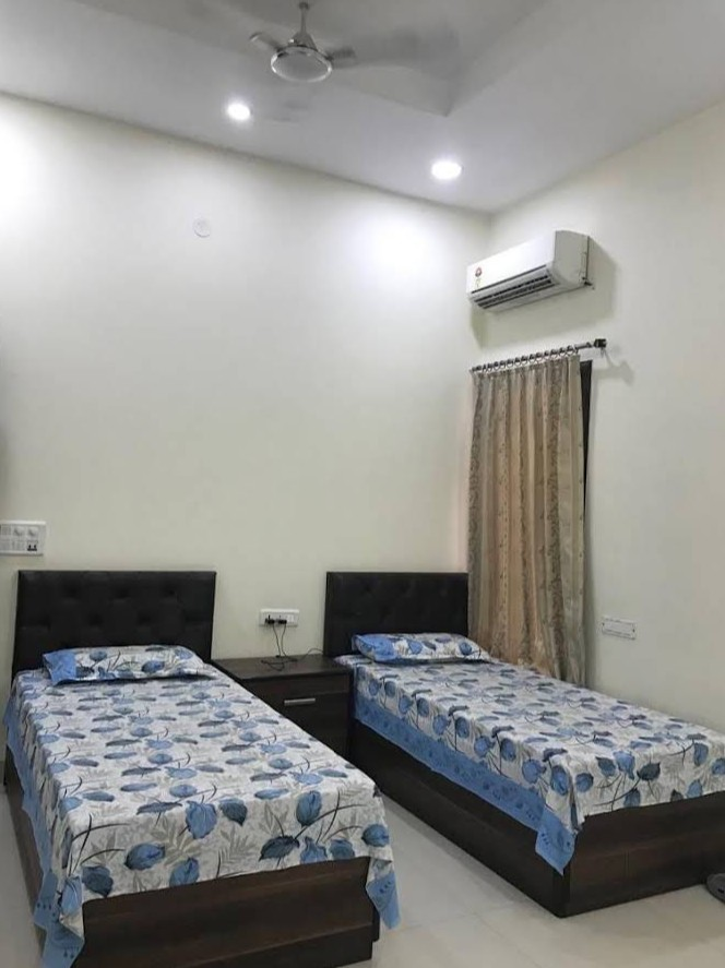R Living paying guest boy's PG — photo 3
