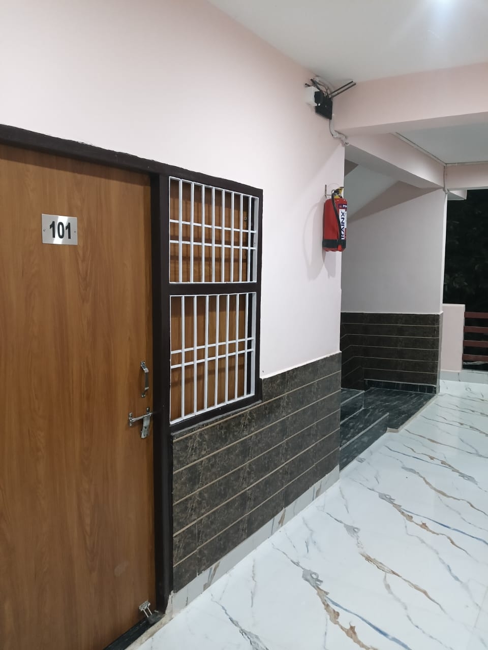 J.S Pg luxury rooms — photo 2