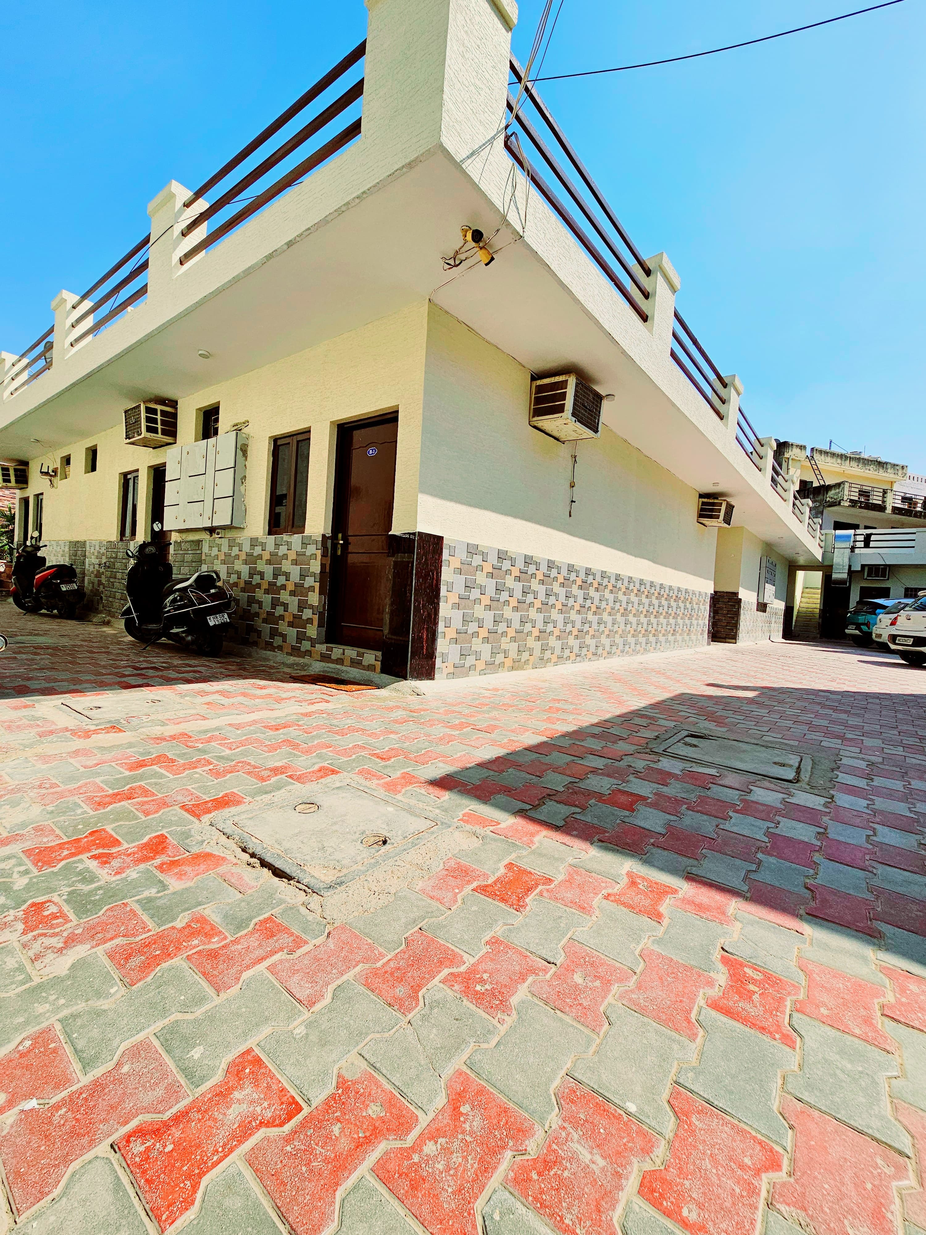AMRIT RESIDENCY — photo 2