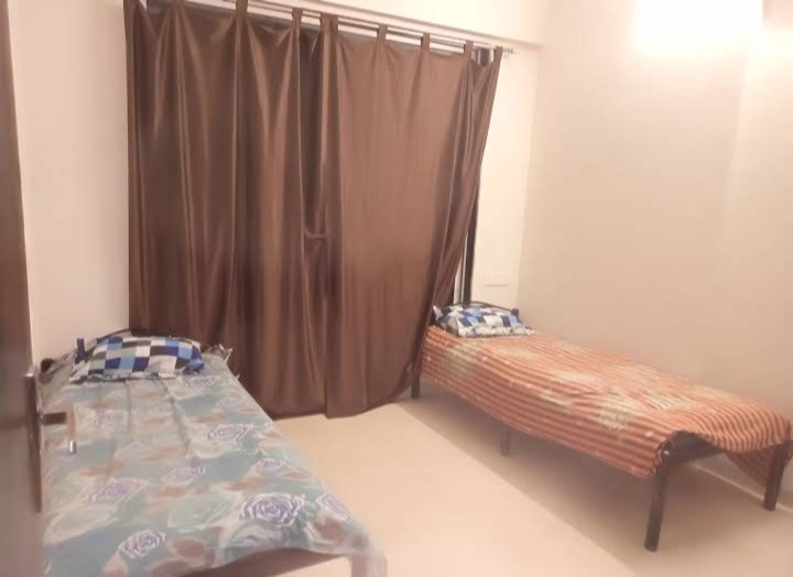 Magarpatta pg — photo 1